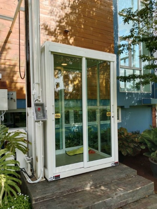 ลิฟท์บ้านสไตล์โมเดิร์น